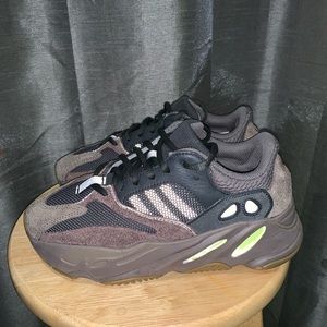 Yeezy 700
